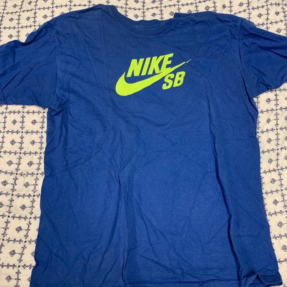 Blue Nike SB skate tee size medium